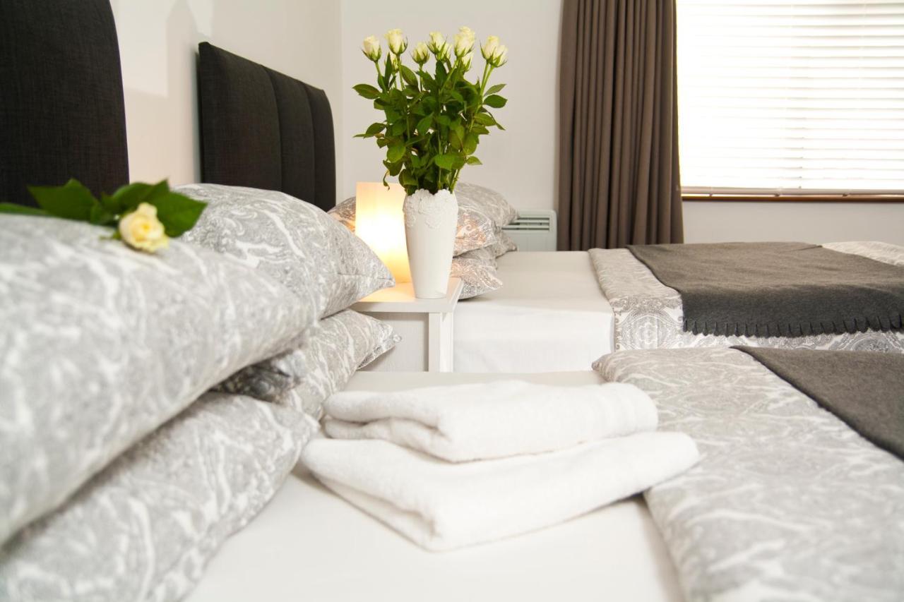 Zunera Lodge Кинсейл Екстериор снимка